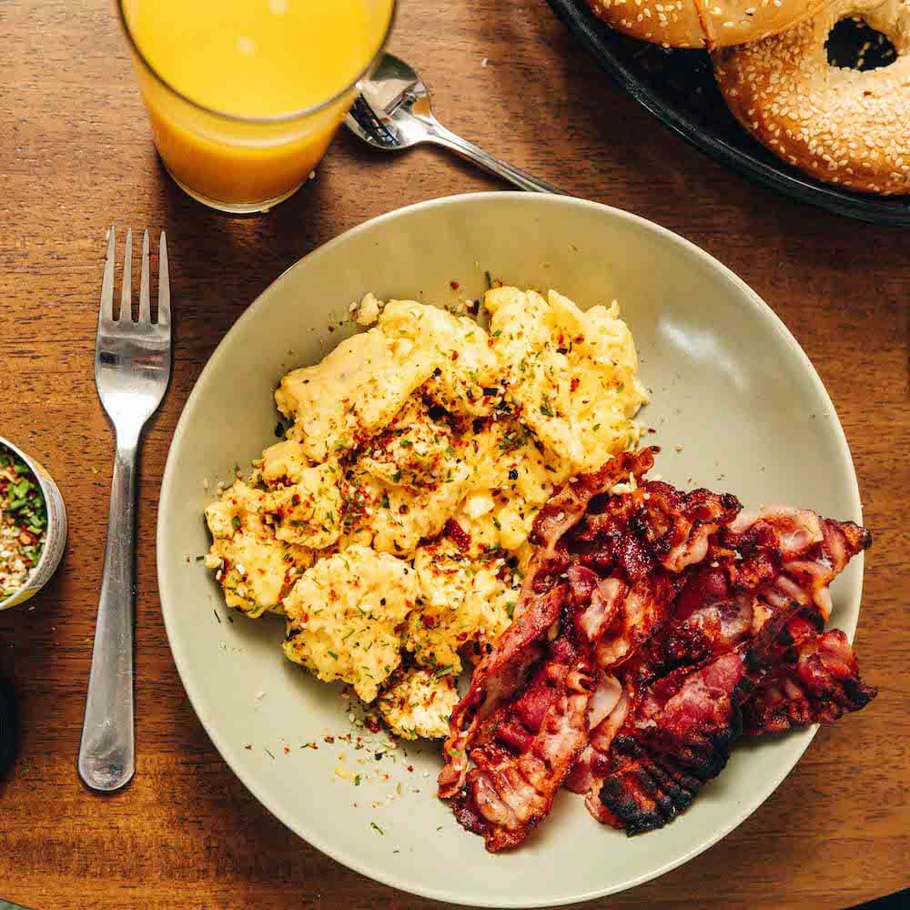 20230404143631-scrambled-eggs-with-bacon.jpg?v=1688981828